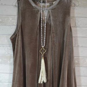 Umgee Keyhole Velvet Dress - Mocha